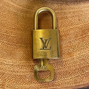 Louis Vuitton Lock with Key #323